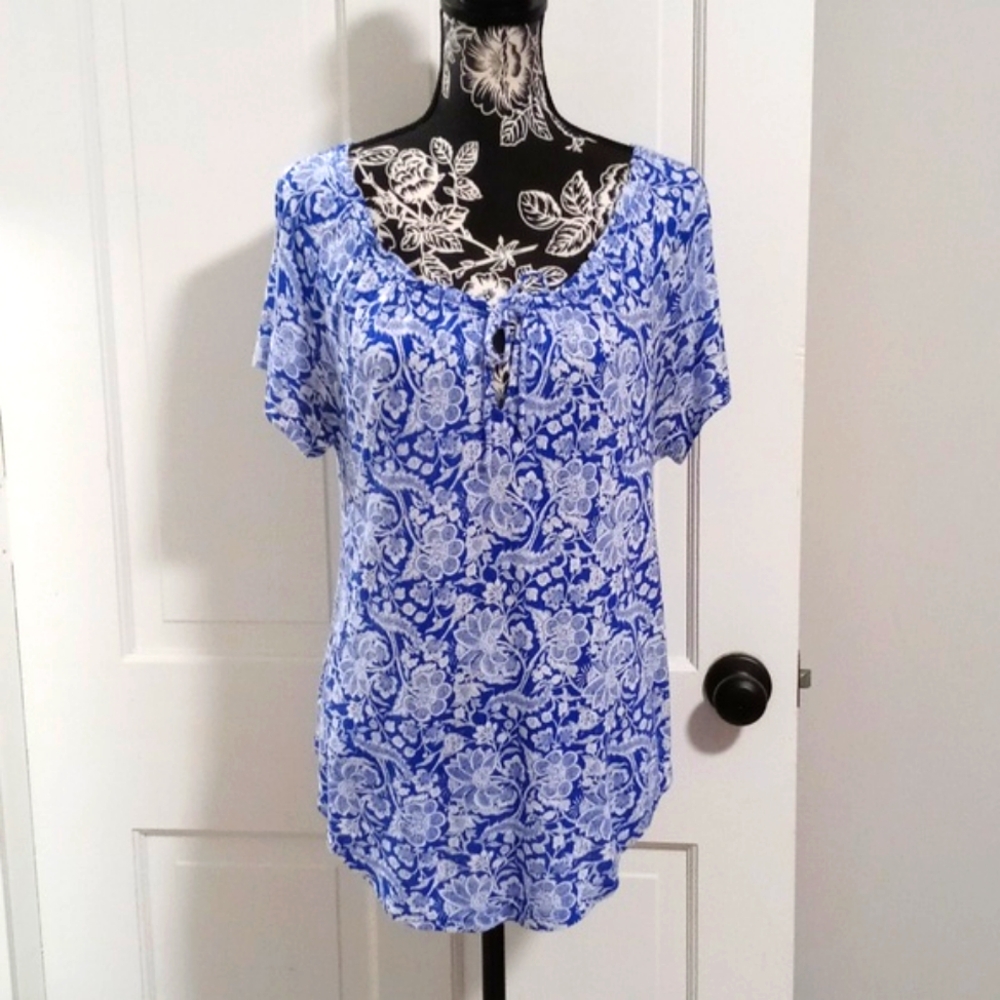 💙Lucky Brand💙 - Blue/White Floral S/S Peasant Top